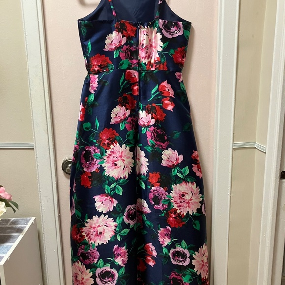 Floral Dress with cape skirt - Picture 2 of 2